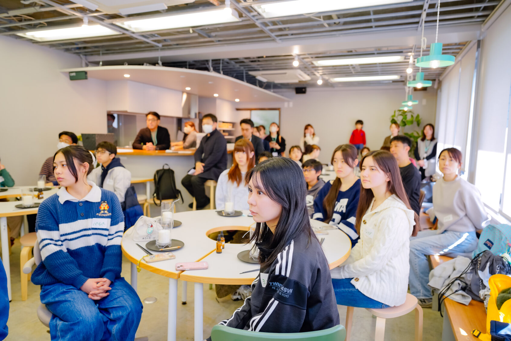 能登の現状を熱心に聞く子どもたち